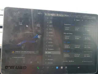 2022 Tesla Model Y Long Range z VIN 7SAYGDEE7NF313228, wystawiony jako Copart lot #55060705 z przebiegiem 32 238 mil mil oraz Szkoda całkowita • Salvage title. Historia ofert i sprzedaży dostępna na DreamBid. Obrazek 9.