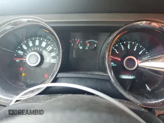 2014 Ford Mustang V6 with VIN 1ZVBP8AM5E5286617, listed as a Copart auction lot 61074515 with 139,231 mi miles and Salvage title. Bid and sale history available at DreamBid. Image 9.