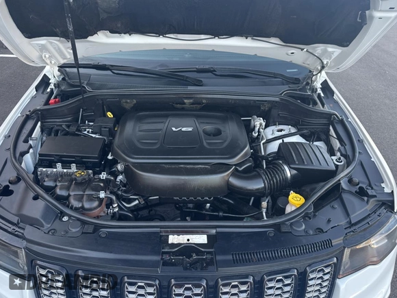 2019 Jeep Grand Cherokee Laredo E with VIN 1C4RJFAG6KC611574, listed as a Copart auction lot 53000945 with 110,698 mi miles and Clean Title. Bid and sale history available at carsss.com. Image 7.