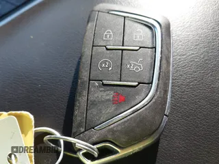 2022 Cadillac CT4 Premium Luxury z VIN 1G6DF5RK9N0118849, wystawiony jako IAAI lot #41587644 z przebiegiem 84 367 mil mil oraz . Historia ofert i sprzedaży dostępna na DreamBid. Obrazek 11.