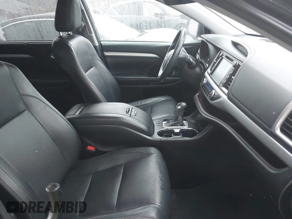 2018 Toyota Highlander SE with VIN 5TDJZRFH0JS887299, listed as a IAAI auction lot 42202813 with 78,490 mi miles and . Bid and sale history available at DreamBid. Image 5.