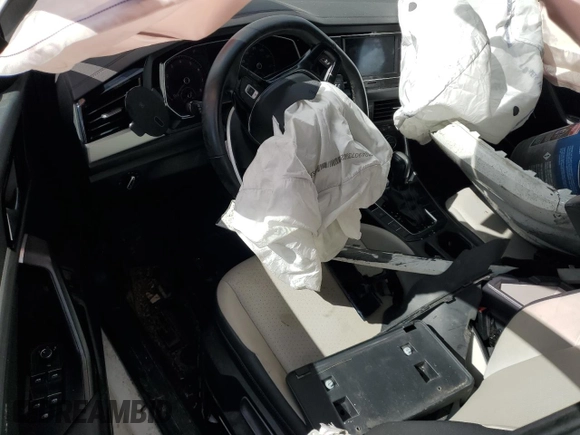 2021 Volkswagen Jetta S z VIN 3VWC57BU2MM043259, wystawiony jako Copart lot #57821305 z przebiegiem Nie podano mil oraz Szkoda całkowita • Salvage title. Historia ofert i sprzedaży dostępna na DreamBid. Obrazek 8.