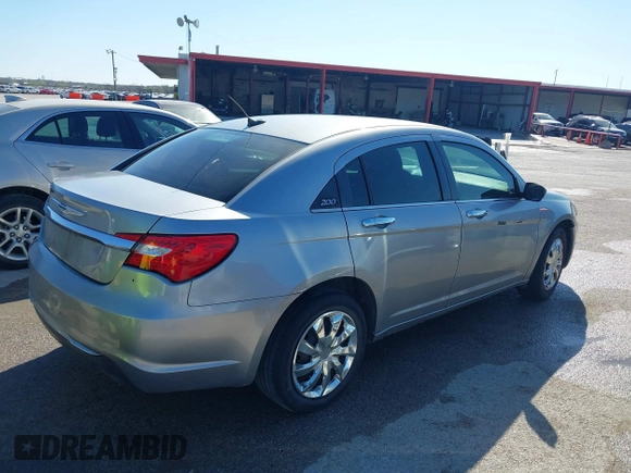 2013 Chrysler 200 LX with VIN 1C3CCBAB4DN733262, listed as a IAAI auction lot 41842571 with 232,878 mi miles. Bid and sale history available at carsss.com. Image 4.