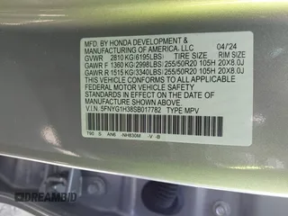 2025 Honda Pilot Sport z VIN 5FNYG1H38SB017782, wystawiony jako IAAI lot #42128117 z przebiegiem 11 920 mil mil oraz . Historia ofert i sprzedaży dostępna na DreamBid. Obrazek 9.