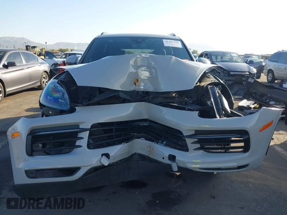 2020 Porsche Cayenne z VIN WP1AA2AY0LDA05728, wystawiony jako IAAI lot #41485296 z przebiegiem Nie podano mil oraz . Historia ofert i sprzedaży dostępna na DreamBid. Obrazek 6.