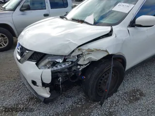 2016 Nissan Rogue SL with VIN 5N1AT2MT5GC835835, listed as a IAAI auction lot 41717203 with 149,250 mi miles. Bid and sale history available at carsss.com. Image 6.