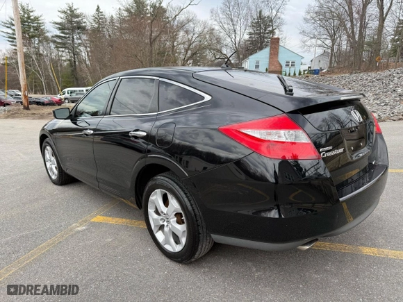 2010 Honda Accord Crosstour EX-L with VIN 5J6TF2H56AL005365, listed as a Copart auction lot 53543575 with 199,821 mi miles and Clean Title. Bid and sale history available at carsss.com. Image 3.