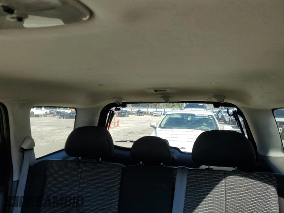 2006 Mazda Tribute S with VIN 4F2YZ041X6KM24035, listed as a Copart auction lot 45943285 with 105,040 mi miles and Salvage Title. Bid and sale history available at DreamBid. Image 10.