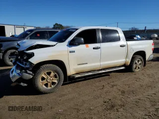 2015 Toyota Tundra SR5 z VIN 5TFEY5F18FX182316, wystawiony jako Copart lot #89090025 z przebiegiem Nie podano mil oraz Szkoda całkowita • Salvage title. Historia ofert i sprzedaży dostępna na DreamBid. Obrazek 1.
