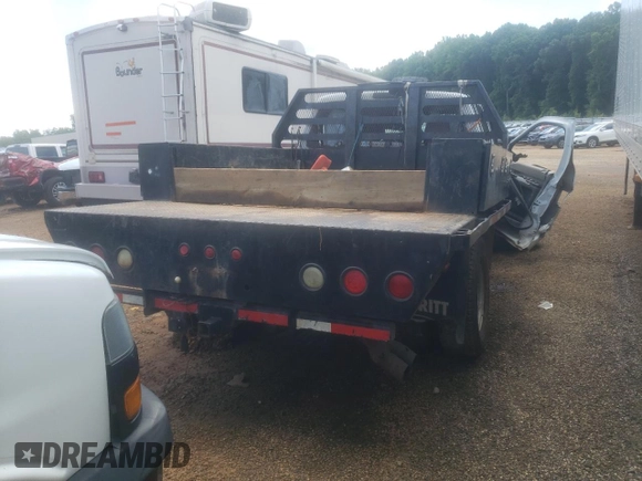 2015 Ford F-350 XL with VIN 1FD8W3GT2FEA96143, listed as a Copart auction lot 63651435 with Not provided miles and Salvage title. Bid and sale history available at DreamBid. Image 3.