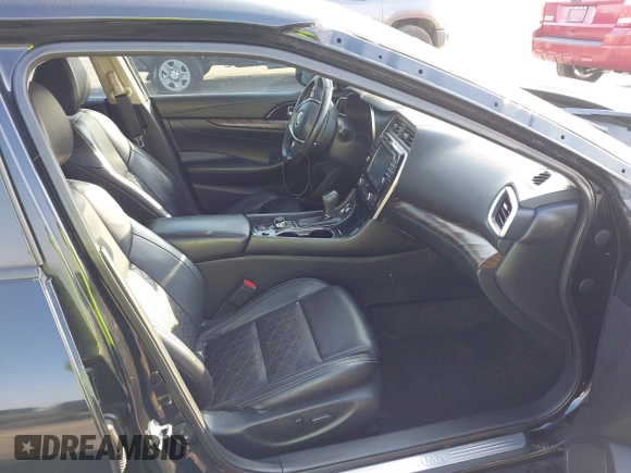2016 Nissan Maxima SL z VIN 1N4AA6AP1GC383512, wystawiony jako IAAI lot #41490666 z przebiegiem 110 235 mil mil oraz . Historia ofert i sprzedaży dostępna na DreamBid. Obrazek 5.