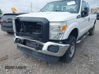 2015 Ford Super Duty F-250 SRW XLT with VIN 1FT7X2B69FEC44250, listed as a IAAI auction lot 42090730 with 286,471 mi miles. Bid and sale history available at carsss.com. Image 5.
