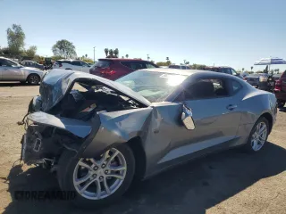 2021 Chevrolet Camaro 1LT z VIN 1G1FB1RX0M0142714, wystawiony jako Copart lot #50430285 z przebiegiem 34 687 mil mil oraz Szkoda całkowita • Salvage title. Historia ofert i sprzedaży dostępna na DreamBid. Obrazek 1.
