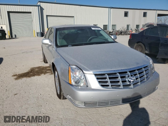 2010 Cadillac DTS w/1SC with VIN 1G6KD5EYXAU126775, listed as a Copart auction lot 77207094 with 100,288 mi miles and Salvage Title. Bid and sale history available at carsss.com. Image 4.