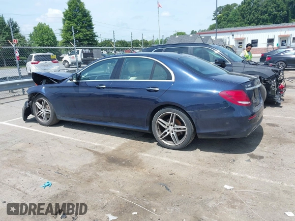 2017 Mercedes-Benz E 300 Luxury с VIN WDDZF4JB3HA155487, выставлен на аукционе IAAI как лот 42509860 с пробегом 103 974 миль миль и . История ставок и продаж доступна на DreamBid. Изображение 14.