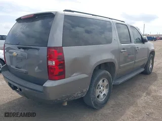 2007 Chevrolet Suburban LT with VIN 3GNFC16J77G114677, listed as a IAAI auction lot 41560052 with 1 mi miles. Bid and sale history available at carsss.com. Image 4.
