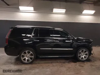 2018 Cadillac Escalade Luxury with VIN 1GYS4BKJ6JR162043, listed as a IAAI auction lot 39095150 with 68,407 mi miles. Bid and sale history available at carsss.com. Image 13.