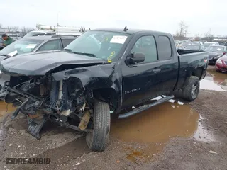 2010 Chevrolet Silverado 1500 LT with VIN 1GCSKSE3XAZ172390, listed as a IAAI auction lot 41839627 with 174,130 mi miles. Bid and sale history available at carsss.com. Image 2.