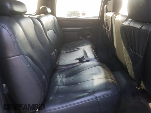 2000 Chevrolet Suburban LS with VIN 3GNEC16T0YG177411, listed as a Copart auction lot 52036980 with 299,641 mi miles and Non repairable. Bid and sale history available at DreamBid. Image 6.