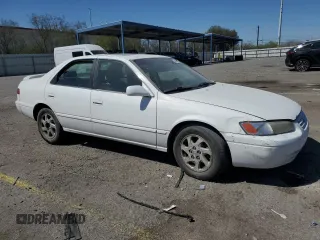 1998 Toyota Camry LE z VIN JT2BF28K3W0115122, wystawiony jako Copart lot #52645095 z przebiegiem 361 549 mil mil oraz Szkoda całkowita • Salvage title. Historia ofert i sprzedaży dostępna na DreamBid. Obrazek 4.