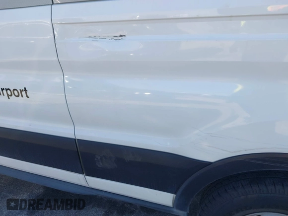 2016 Ford Transit Passenger XL z VIN 1FBZX2CM2GKB51339, wystawiony jako IAAI lot #41429005 z przebiegiem 215 896 mil mil oraz . Historia ofert i sprzedaży dostępna na DreamBid. Obrazek 19.
