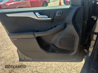 2020 Ford Escape SEL с VIN 1FMCU9H68LUA55495, выставлен на аукционе IAAI как лот 42841805 с пробегом 99 887 миль миль и . История ставок и продаж доступна на DreamBid. Изображение 5.