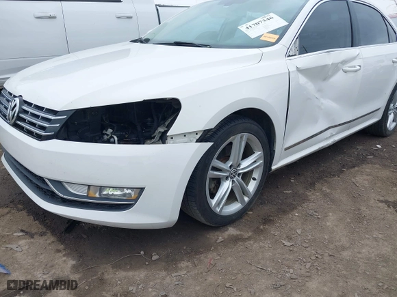 2013 Volkswagen Passat TDI SE with VIN 1VWBN7A34DC075197, listed as a IAAI auction lot 41707346 with 188,685 mi miles. Bid and sale history available at carsss.com. Image 6.