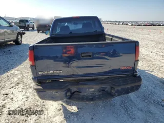 2002 GMC Sonoma SL with VIN 1GTCS145828155273, listed as a Copart auction lot 82224374 with 0 mi miles and Salvage Title. Bid and sale history available at carsss.com. Image 6.