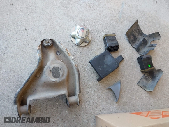 1998 Ford F-150 с VIN 1FTZX1769WKB53332, выставлен на аукционе IAAI как лот 42262699 с пробегом 242 152 миль миль и . История ставок и продаж доступна на DreamBid. Изображение 12.