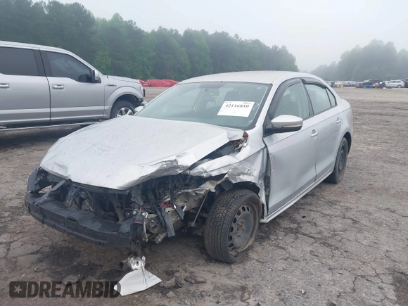 2014 Volkswagen Jetta SE with VIN 3VWD17AJXEM240334, listed as a IAAI auction lot 42116810 with 278,707 mi miles and . Bid and sale history available at DreamBid. Image 2.