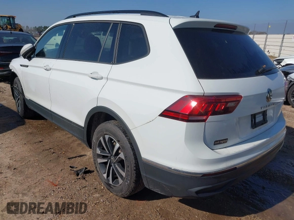 2023 Volkswagen Tiguan S z VIN 3VVRB7AX7PM076426, wystawiony jako IAAI lot #41453269 z przebiegiem 63 478 mil mil oraz . Historia ofert i sprzedaży dostępna na DreamBid. Obrazek 3.