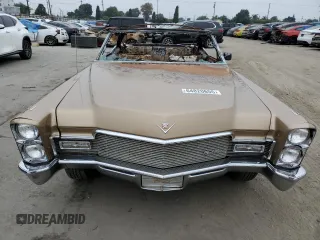 1968 Cadillac DeVille z VIN F8232777, wystawiony jako Copart lot #64820655 z przebiegiem Nie podano mil oraz Nie do naprawy • Non repairable. Historia ofert i sprzedaży dostępna na DreamBid. Obrazek 5.