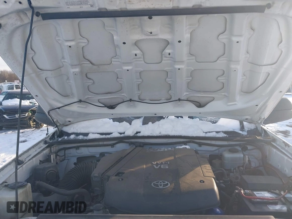 2014 Toyota Tacoma with VIN 3TMLU4EN0EM147193, listed as a IAAI auction lot 41280636 with 162,345 mi miles. Bid and sale history available at carsss.com. Image 10.
