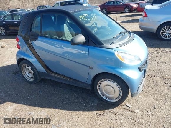 2013 Smart fortwo Pure z VIN WMEEJ3BA5DK672416, wystawiony jako IAAI lot #41820199 z przebiegiem 75 875 mil mil oraz . Historia ofert i sprzedaży dostępna na DreamBid. Obrazek 1.