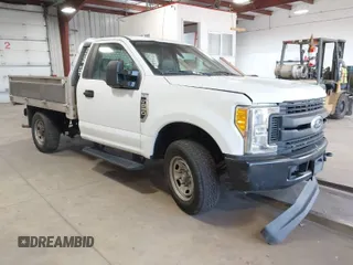 2017 Ford Super Duty F-250 SRW XL with VIN 1FDBF2A66HEC86629, listed as a IAAI auction lot 42036870 with 73,123 mi miles. Bid and sale history available at carsss.com. Image 1.