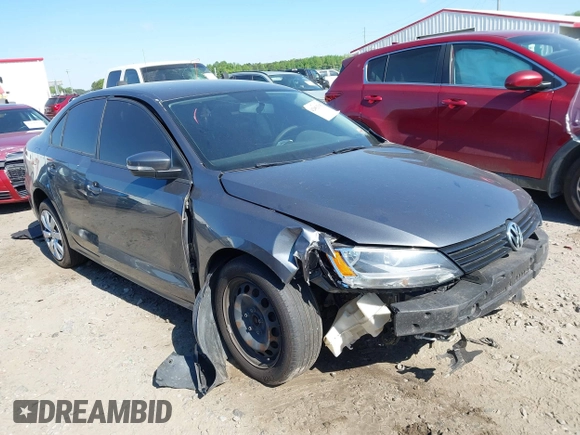 2011 Volkswagen Jetta SE с VIN 3VWDZ7AJ1BM371446, выставлен на аукционе IAAI как лот 42051315 с пробегом 129 529 миль миль и . История ставок и продаж доступна на DreamBid. Изображение 1.
