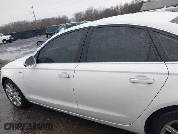 2013 Audi A6 Premium Plus z VIN WAUGGAFC8DN032850, wystawiony jako IAAI lot #41848654 z przebiegiem 183 063 mil mil oraz . Historia ofert i sprzedaży dostępna na DreamBid. Obrazek 14.