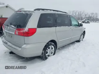 2006 Toyota Sienna XLE z VIN 5TDBA22C06S073724, wystawiony jako IAAI lot #41352571 z przebiegiem 159 240 mil mil oraz . Historia ofert i sprzedaży dostępna na DreamBid. Obrazek 4.