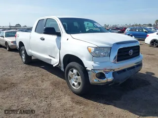 2007 Toyota Tundra SR5 with VIN 5TBBV54167S457566, listed as a IAAI auction lot 41598520 with 245,474 mi miles. Bid and sale history available at carsss.com. Image 1.