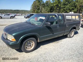 2002 GMC Sonoma SLS with VIN 1GTCS195728221658, listed as a Copart auction lot 75104184 with 122,840 mi miles and Clean Title. Bid and sale history available at carsss.com. Image 1.
