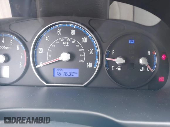 2007 Hyundai Santa Fe GLS z VIN 5NMSG13D57H012793, wystawiony jako IAAI lot #42404946 z przebiegiem 161 632 mil mil oraz . Historia ofert i sprzedaży dostępna na DreamBid. Obrazek 7.