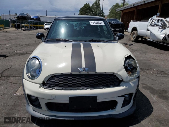 2013 MINI Hardtop with VIN WMWSU3C58DT373021, listed as a Copart auction lot 52945845 with 83,865 mi miles and Salvage Title. Bid and sale history available at DreamBid. Image 5.
