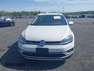 2019 Volkswagen Golf S z VIN 3VWH17AUXKM501078, wystawiony jako IAAI lot #42158280 z przebiegiem 57 049 mil mil oraz . Historia ofert i sprzedaży dostępna na DreamBid. Obrazek 12.