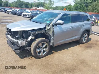 2015 Toyota Highlander Limited with VIN 5TDDKRFH1FS095798, listed as a IAAI auction lot 42656704 with 94,764 mi miles and . Bid and sale history available at DreamBid. Image 19.