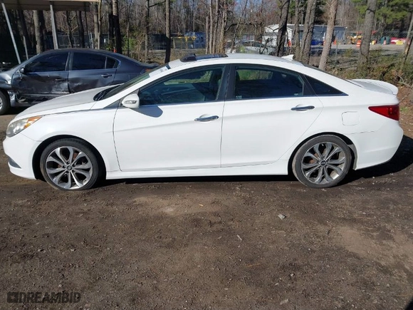 2014 Hyundai Sonata SE with VIN 5NPEC4AC8EH862115, listed as a IAAI auction lot 41869068 with 137,907 mi miles. Bid and sale history available at carsss.com. Image 14.