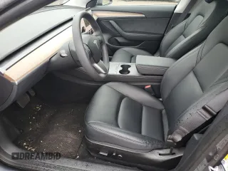 2023 Tesla Model 3 z VIN 5YJ3E1EA4PF627477, wystawiony jako Copart lot #58573825 z przebiegiem 19 018 mil mil oraz Szkoda całkowita • Salvage title. Historia ofert i sprzedaży dostępna na DreamBid. Obrazek 7.