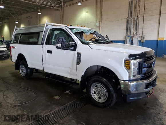 2019 Ford Super Duty F-250 SRW XL with VIN 1FTBF2B69KEG23532, listed as a Copart auction lot 49321965 with 54,371 mi miles and Non Repairable. Bid and sale history available at carsss.com. Image 4.