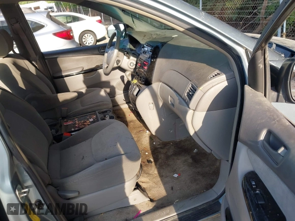 2005 Toyota Sienna CE with VIN 5TDZA23C55S303298, listed as a IAAI auction lot 42580654 with Not provided miles and . Bid and sale history available at DreamBid. Image 5.