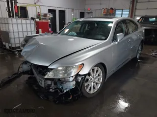 2009 Lexus LS 460 with VIN JTHCL46F595003031, listed as a IAAI auction lot 41334035 with 229,071 mi miles. Bid and sale history available at carsss.com. Image 18.