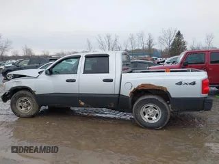 2006 Dodge Dakota ST with VIN 1D7HW28K76S507001, listed as a IAAI auction lot 41618353 with 127,825 mi miles and . Bid and sale history available at DreamBid. Image 13.